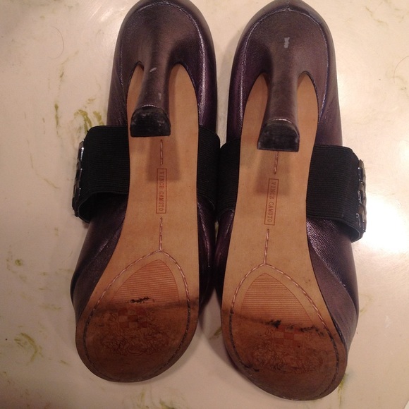 Vince camuto silver metallic heels & black strap - Picture 3 of 4